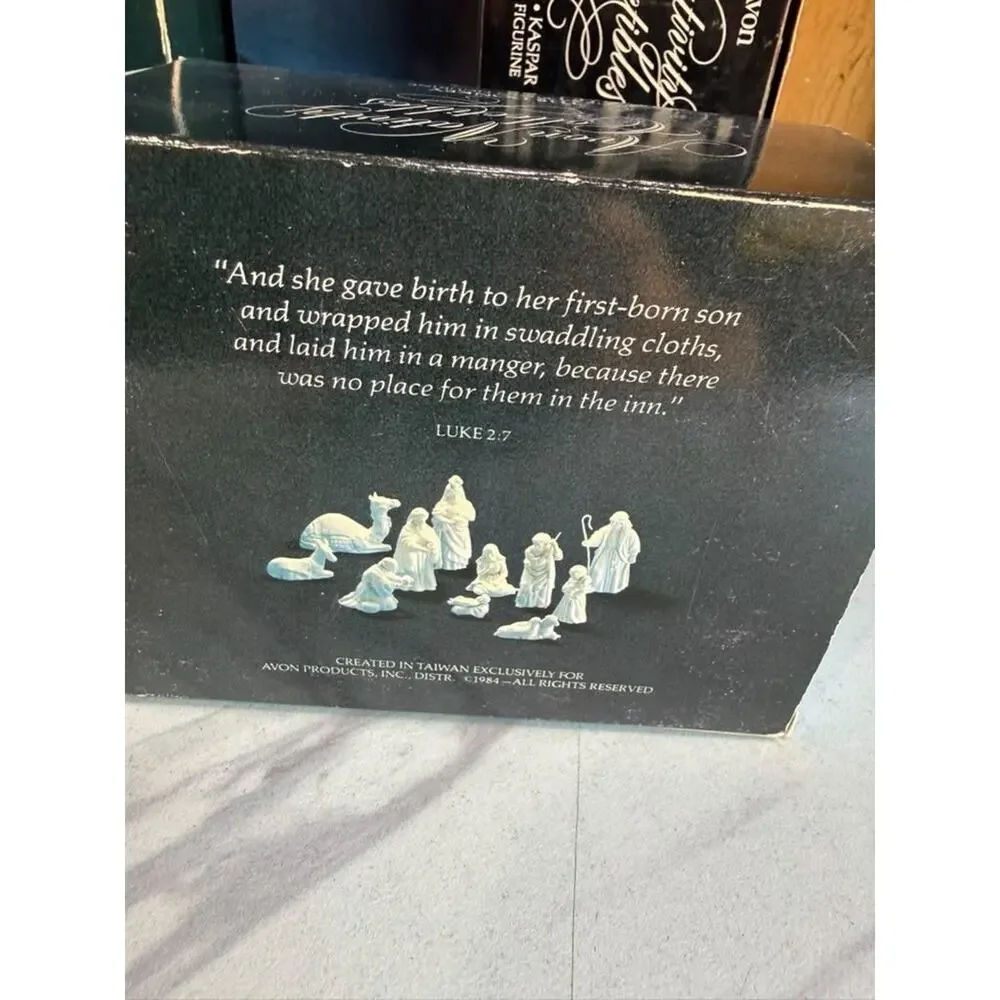 Avon vintage nativity